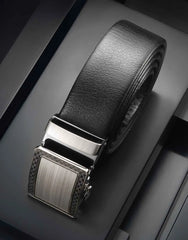 Adjustable from 28" to 44" Waist