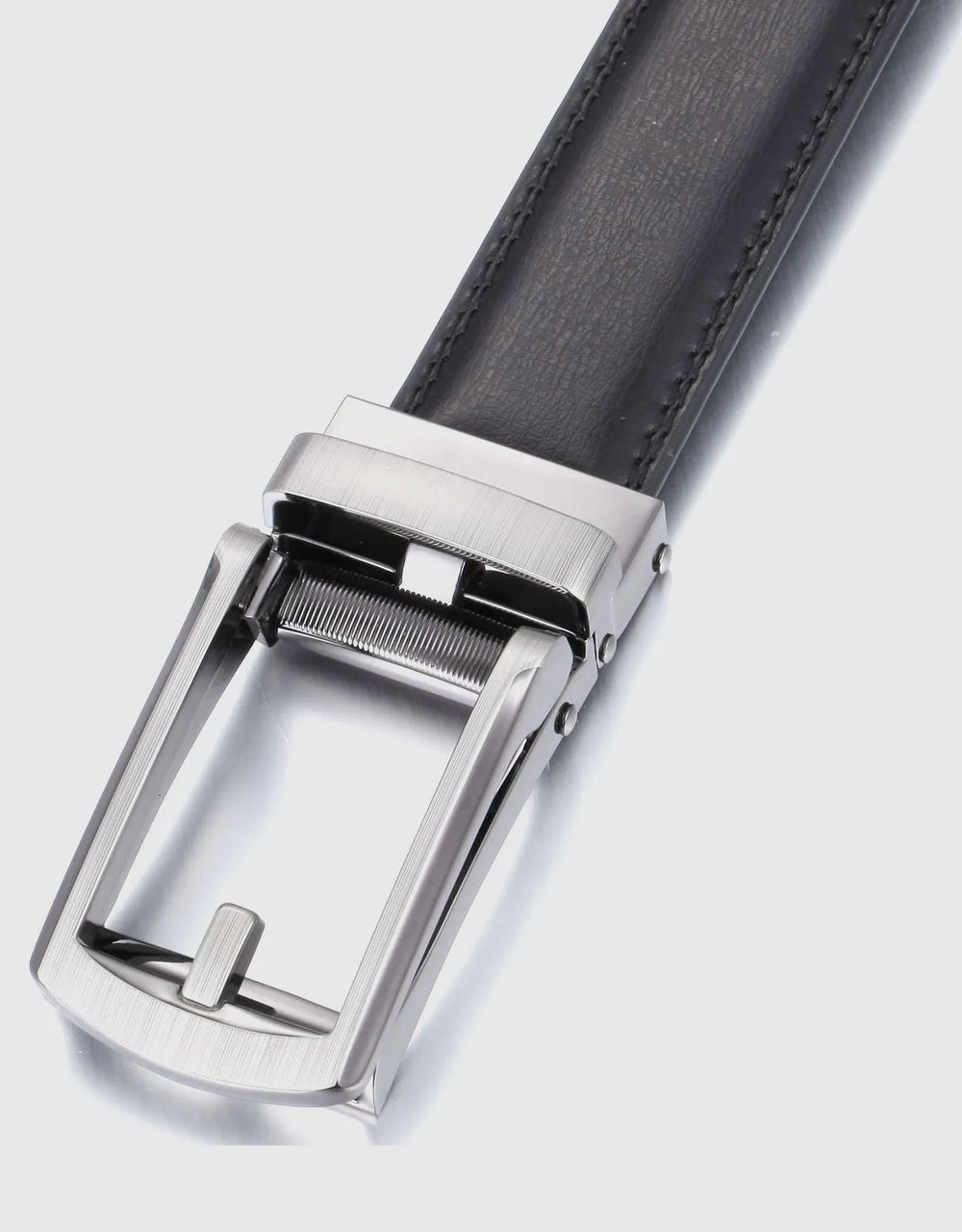 Adjustable from 28" to 44" Waist