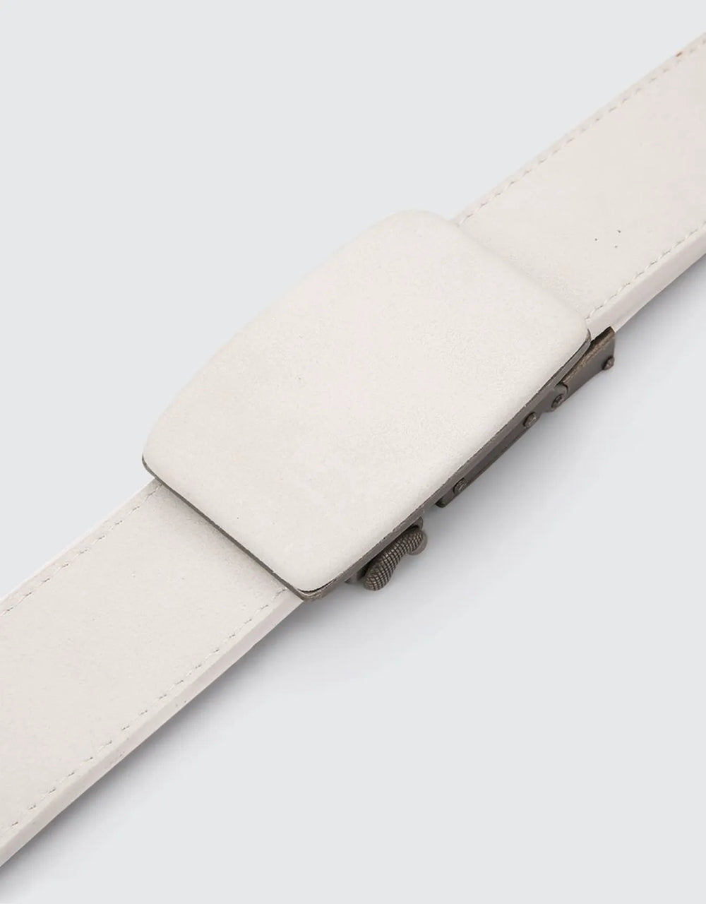 Adjustable from 28" to 44" Waist