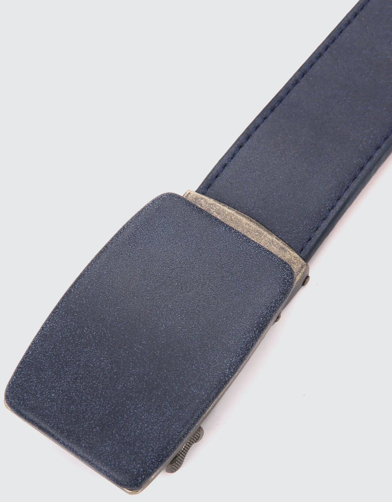 Adjustable from 28" to 44" Waist