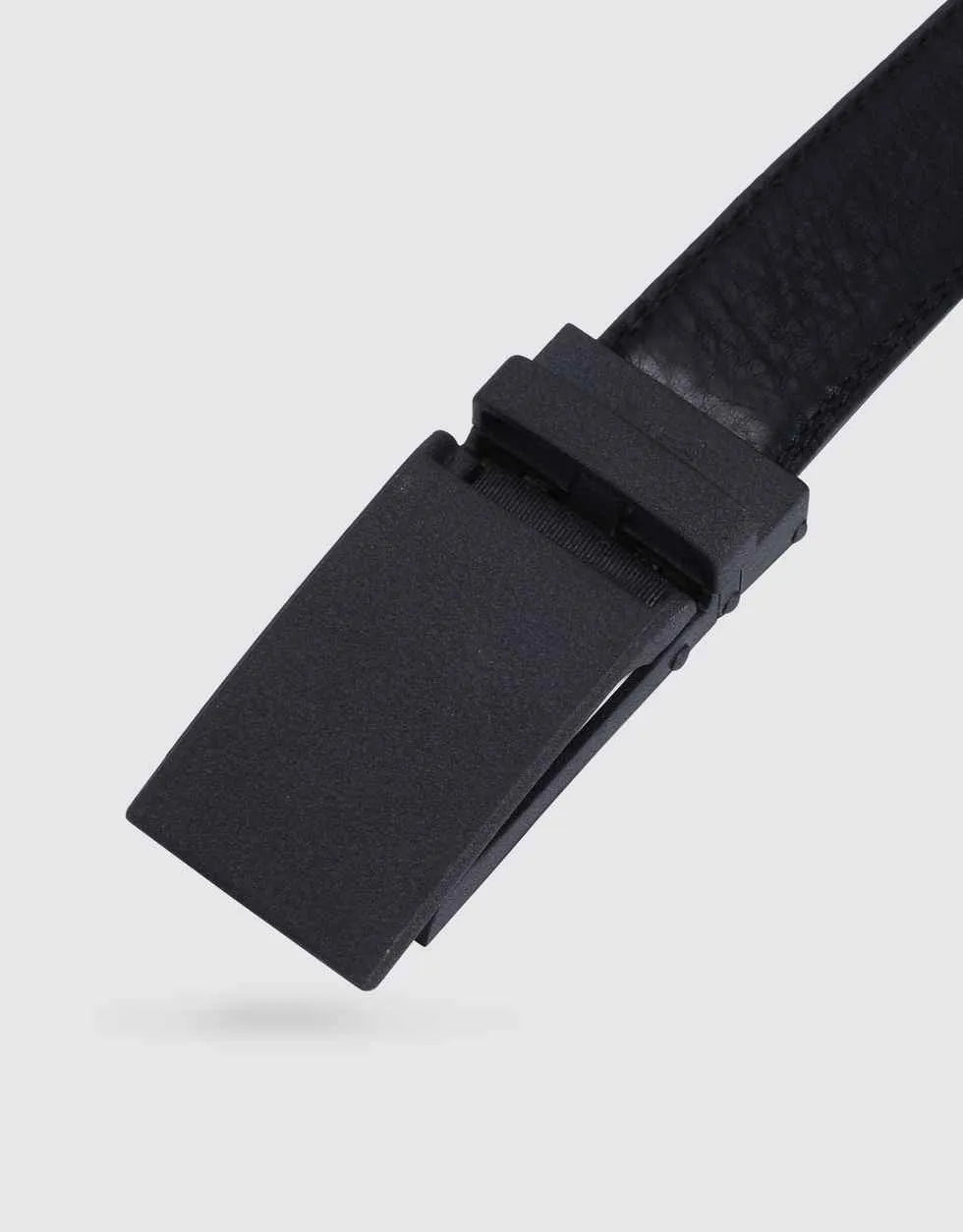 Adjustable from 28" to 44" Waist
