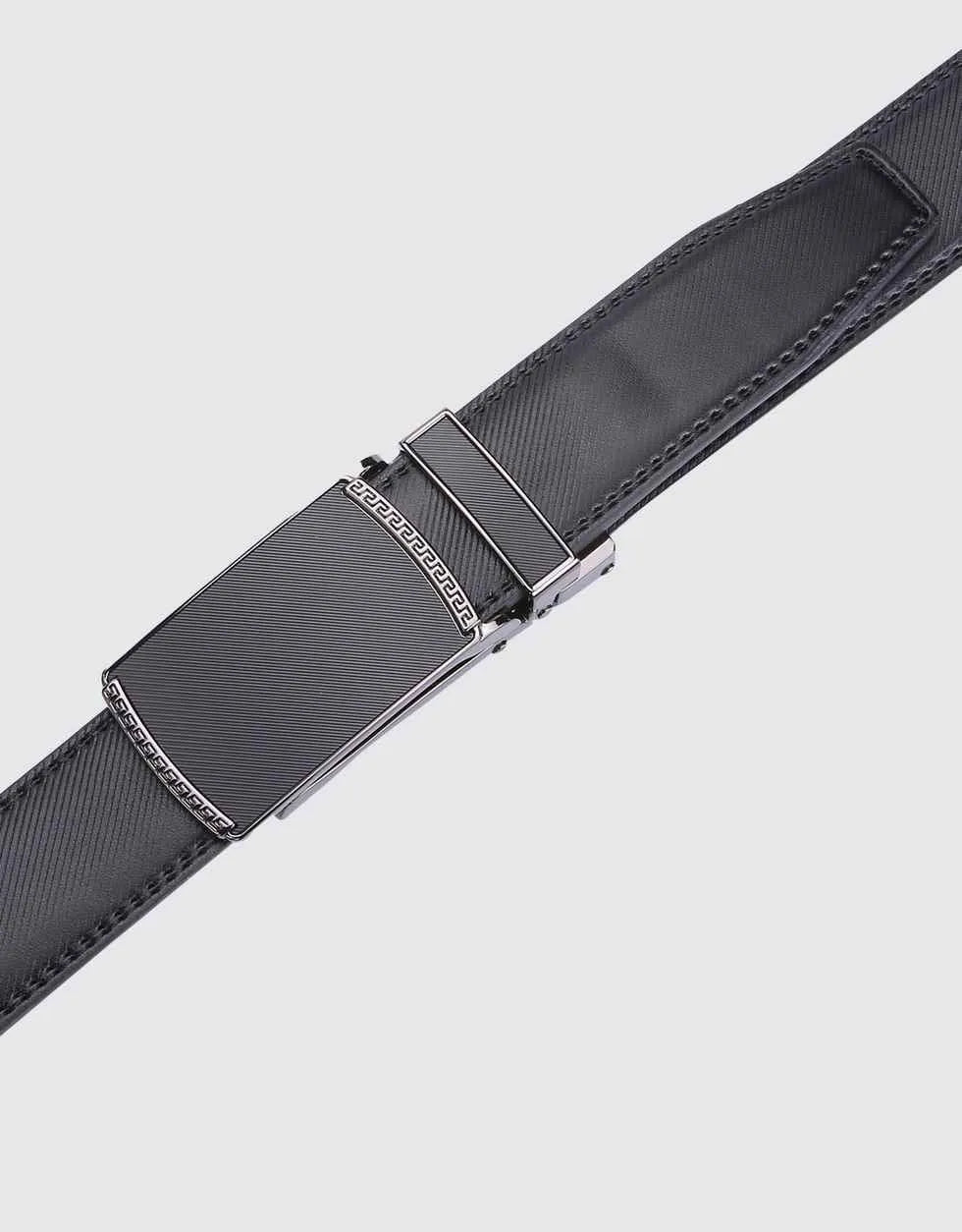 Adjustable from 28" to 44" Waist