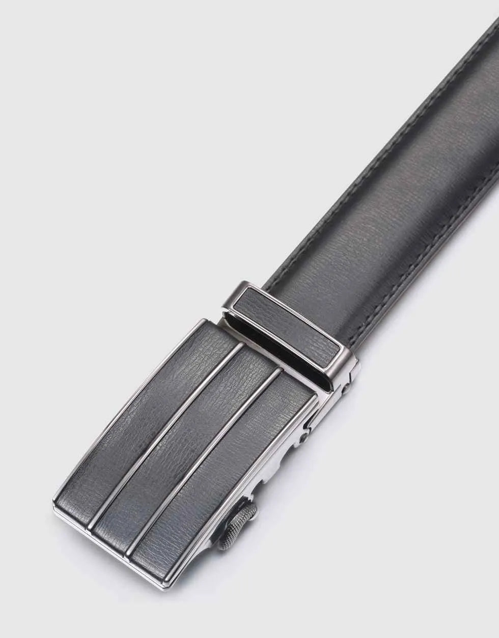 Adjustable from 28" to 44" Waist