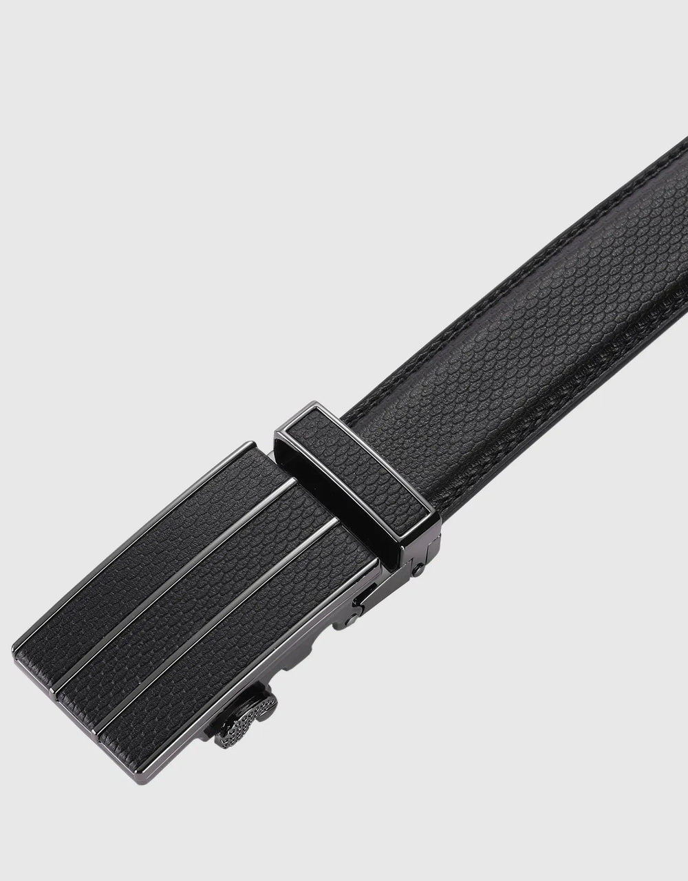 Adjustable from 28" to 44" Waist