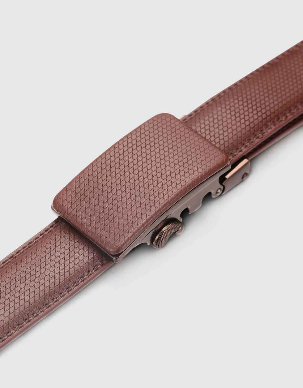 Adjustable from 28" to 44" Waist