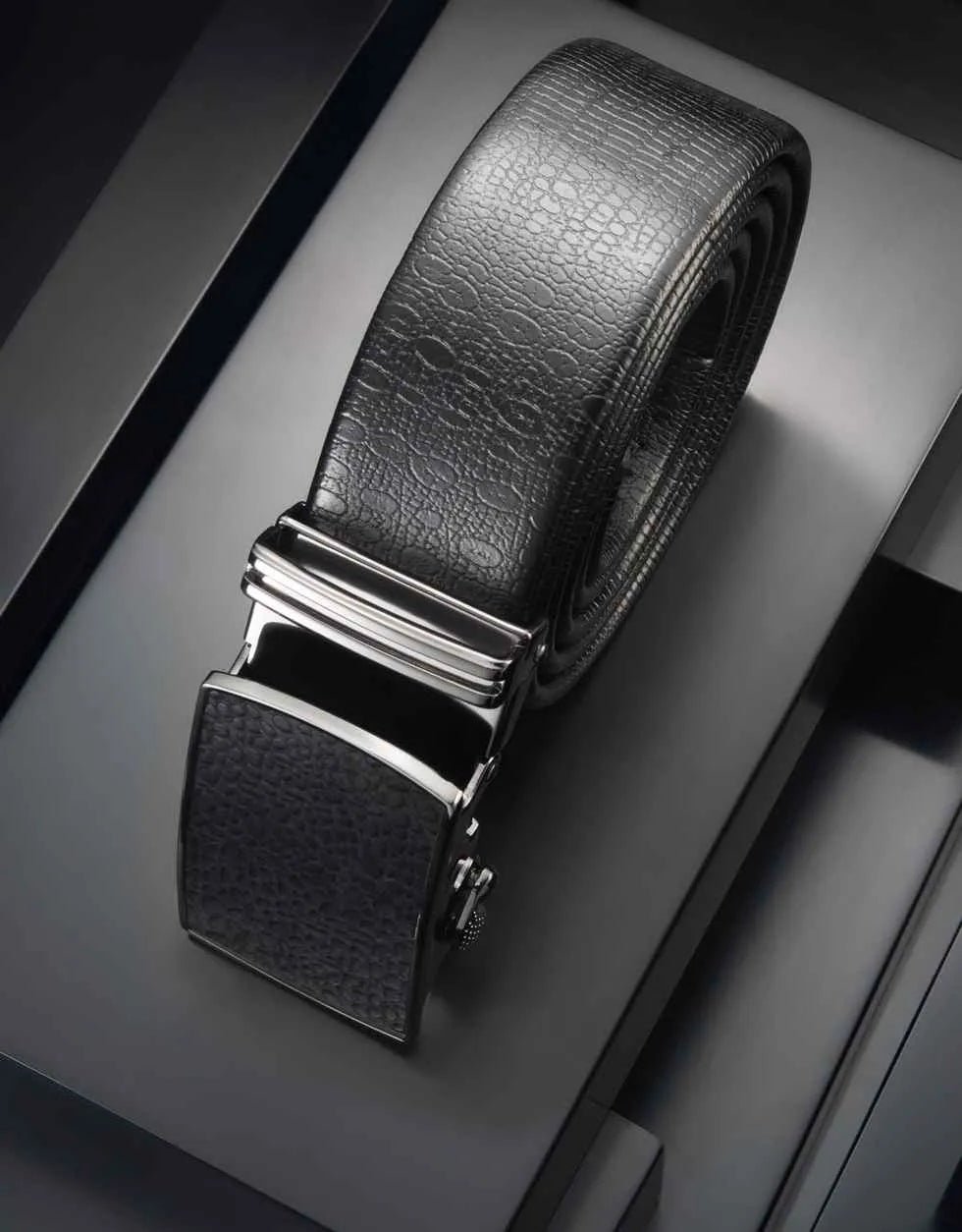 Adjustable from 28" to 44" Waist