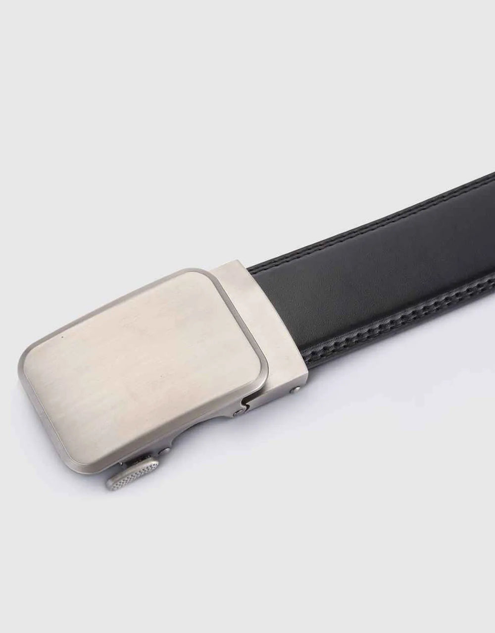 Adjustable from 28" to 44" Waist